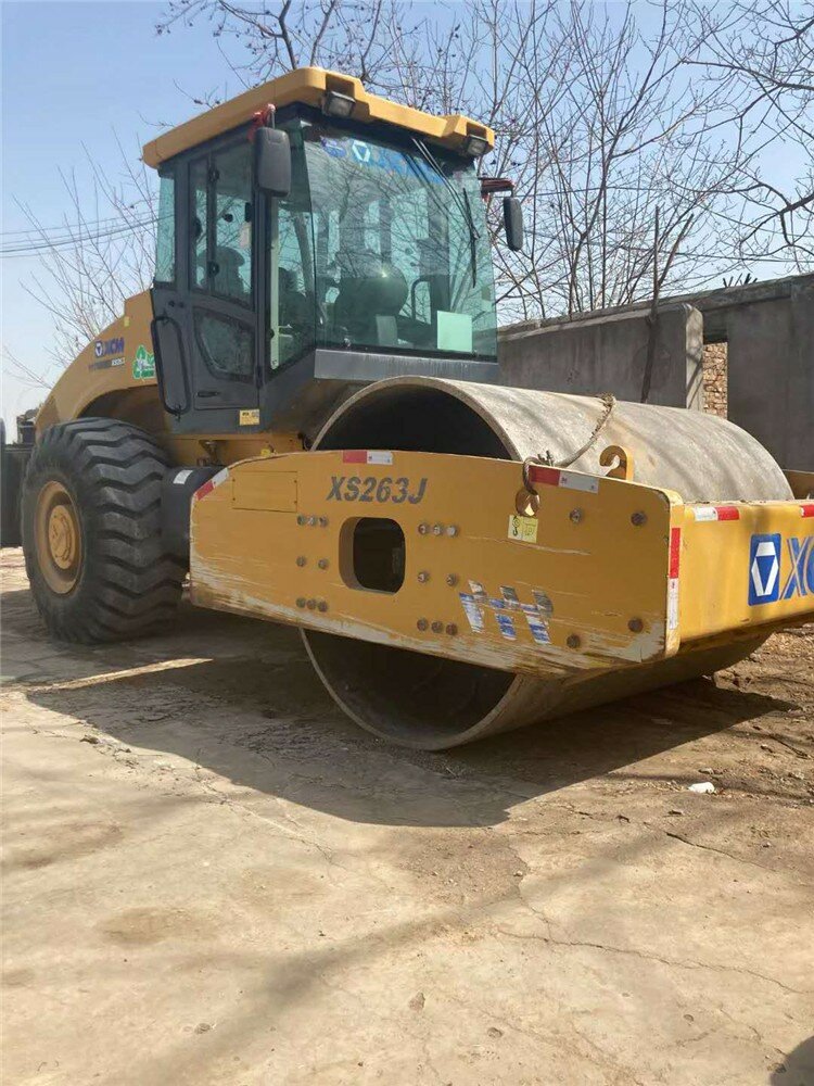 徐工26噸壓路機